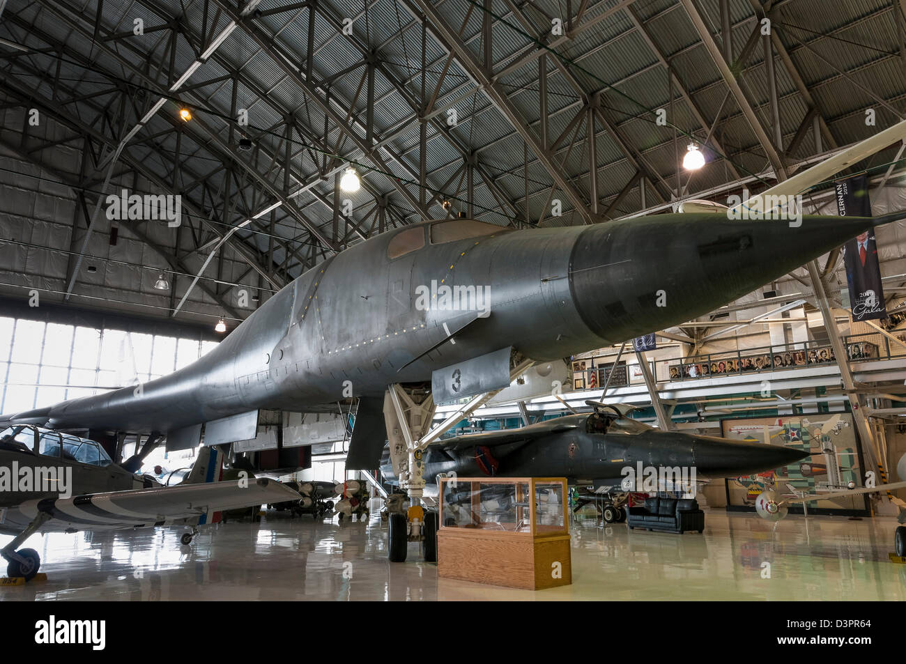 Rockwell B-1un bombardero de largo alcance, Alas sobre el Museo del Aire y el espacio de las Rocallosas, Denver, Colorado. Foto de stock