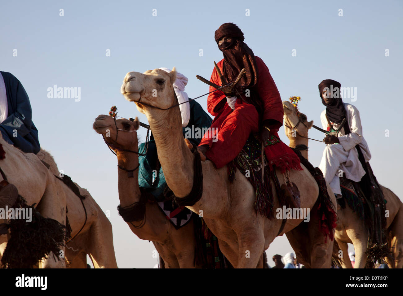 Wodaabe camel riders fotografías e imágenes de alta resolución - Alamy