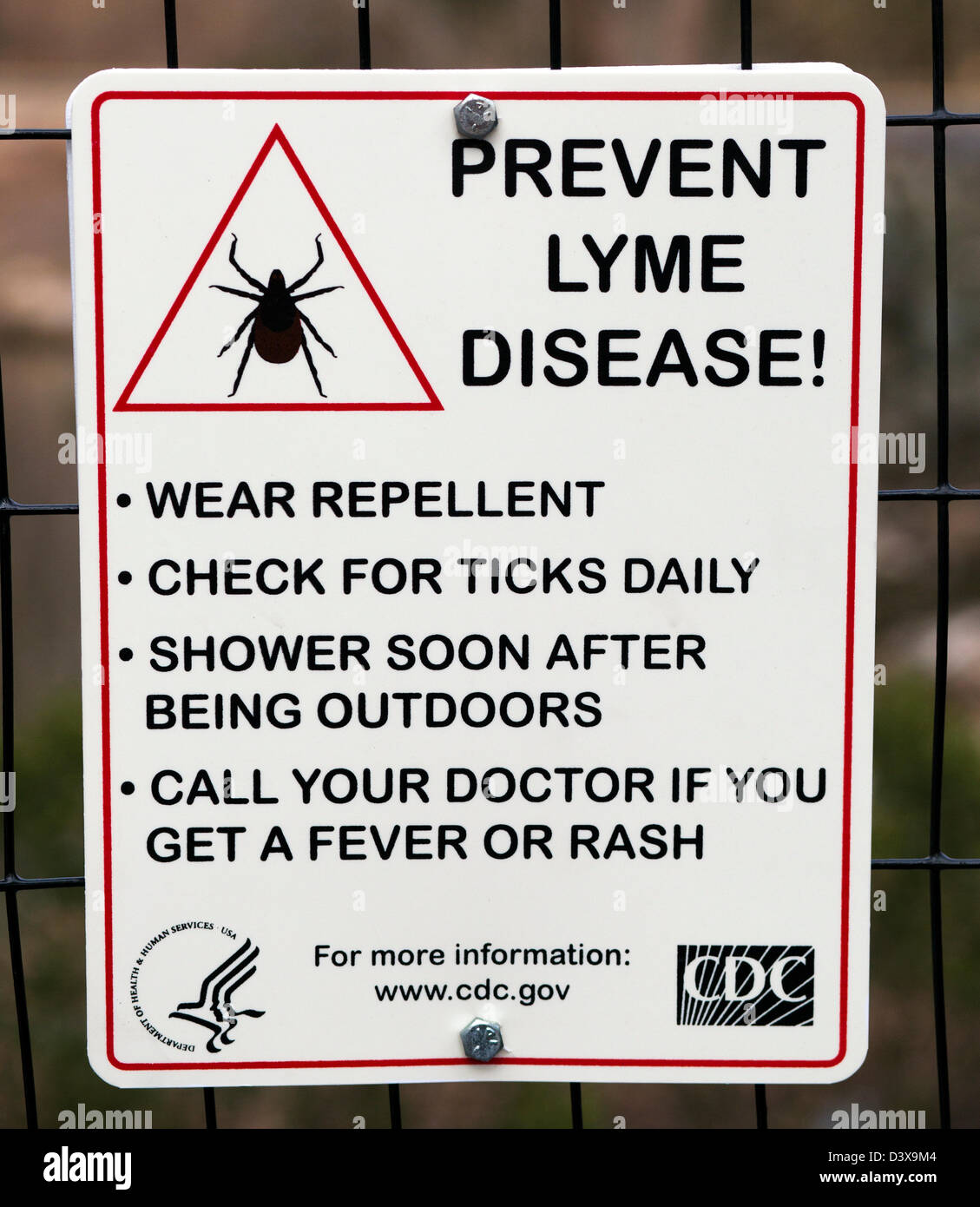 Signo de prevención de la enfermedad de Lyme. Foto de stock