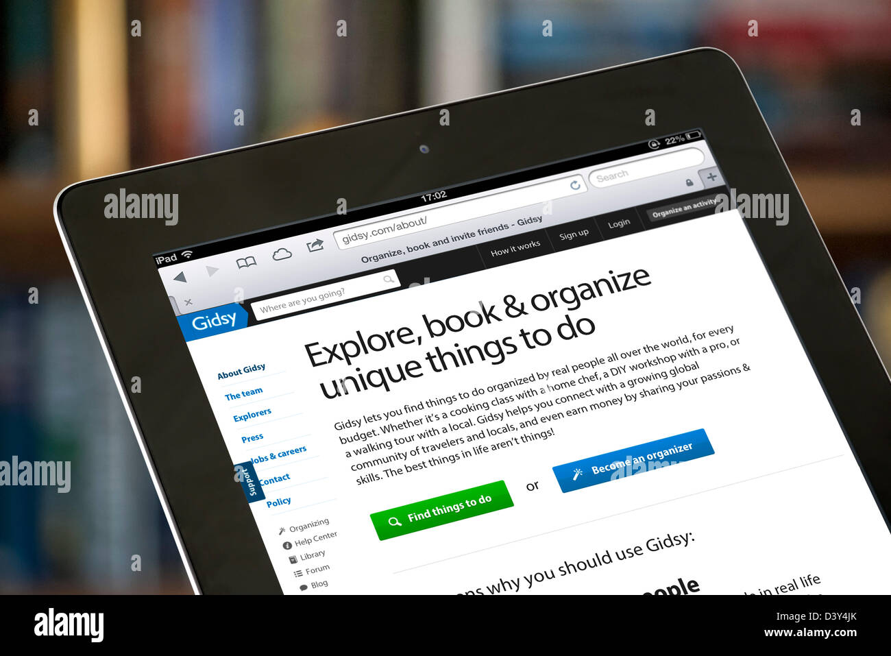 Gidsy.com, la página diseñada para encontrar cosas que hacer en todo el mundo, visto en un iPad 4 Foto de stock