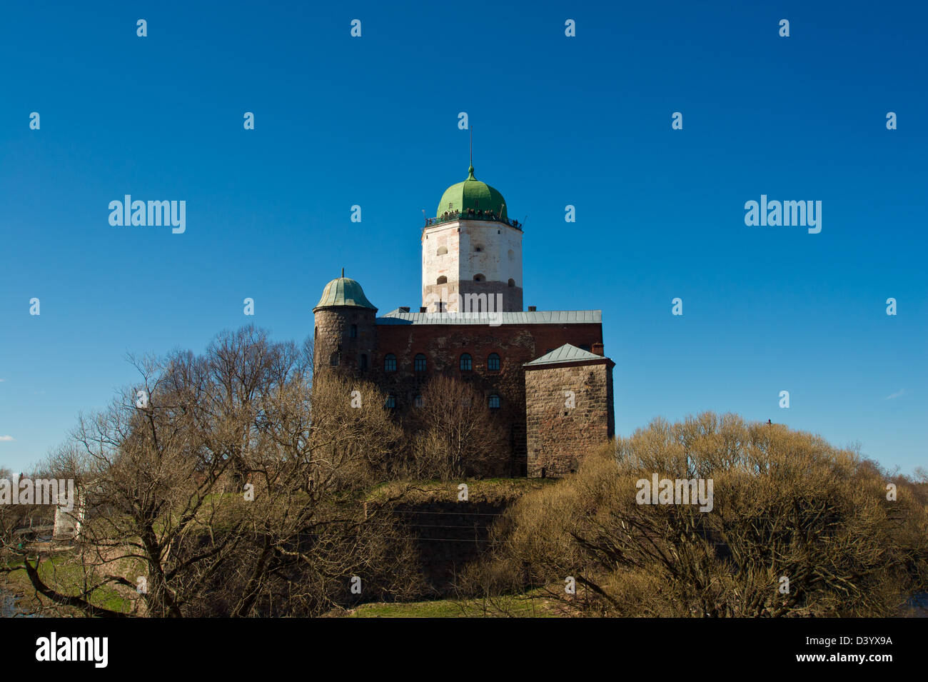 El antiguo castillo de la ciudad en la ciudad de Vyborg Foto de stock
