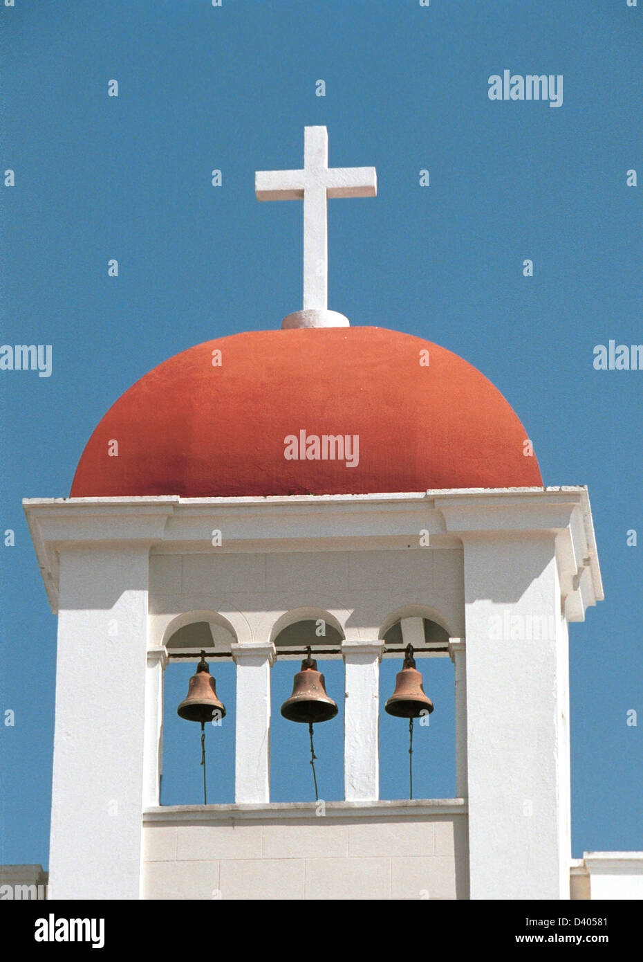 Las campanas de la iglesia de la Plaza de Ponce, Coamo y Ponce, Puerto  Rico, las iglesias, la Iglesia Católica, la misión, la cruz, la iglesia,  arcos, campanas Fotografía de stock -