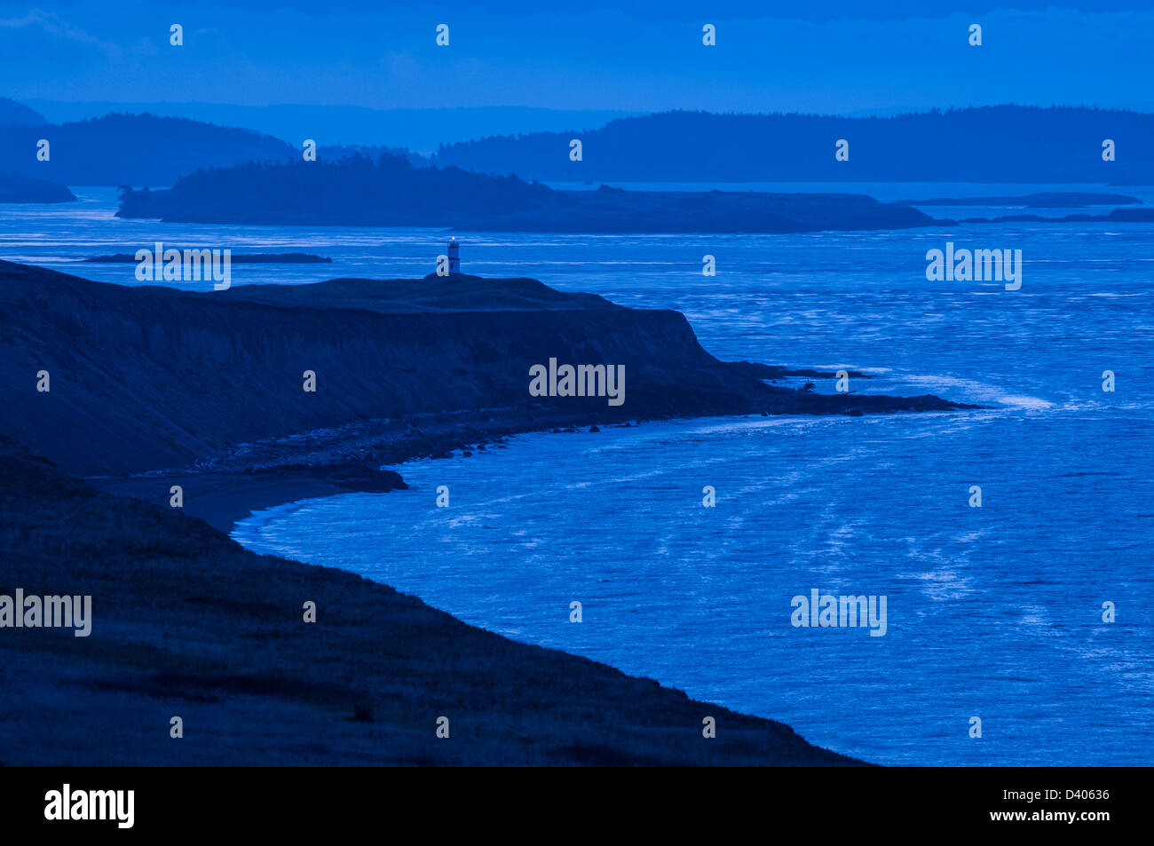 Faro punto ganado al amanecer, la Isla San Juan, Washington. Foto de stock