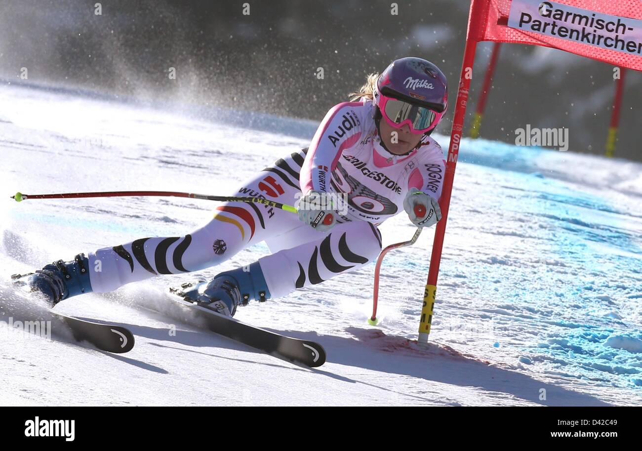 Maria Höfl-Riesch (Alemania) en acción en la carrera de descenso de la mujer de la Copa del Mundo de esquí alpino de Garmisch-Partenkirchen (Alemania), 02 de marzo de 2013. Foto: Karl-Josef Hildenbrand Foto de stock