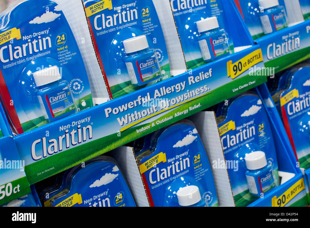 Claritin en exhibición en un Costco Wholesale Warehouse Club Fotografía