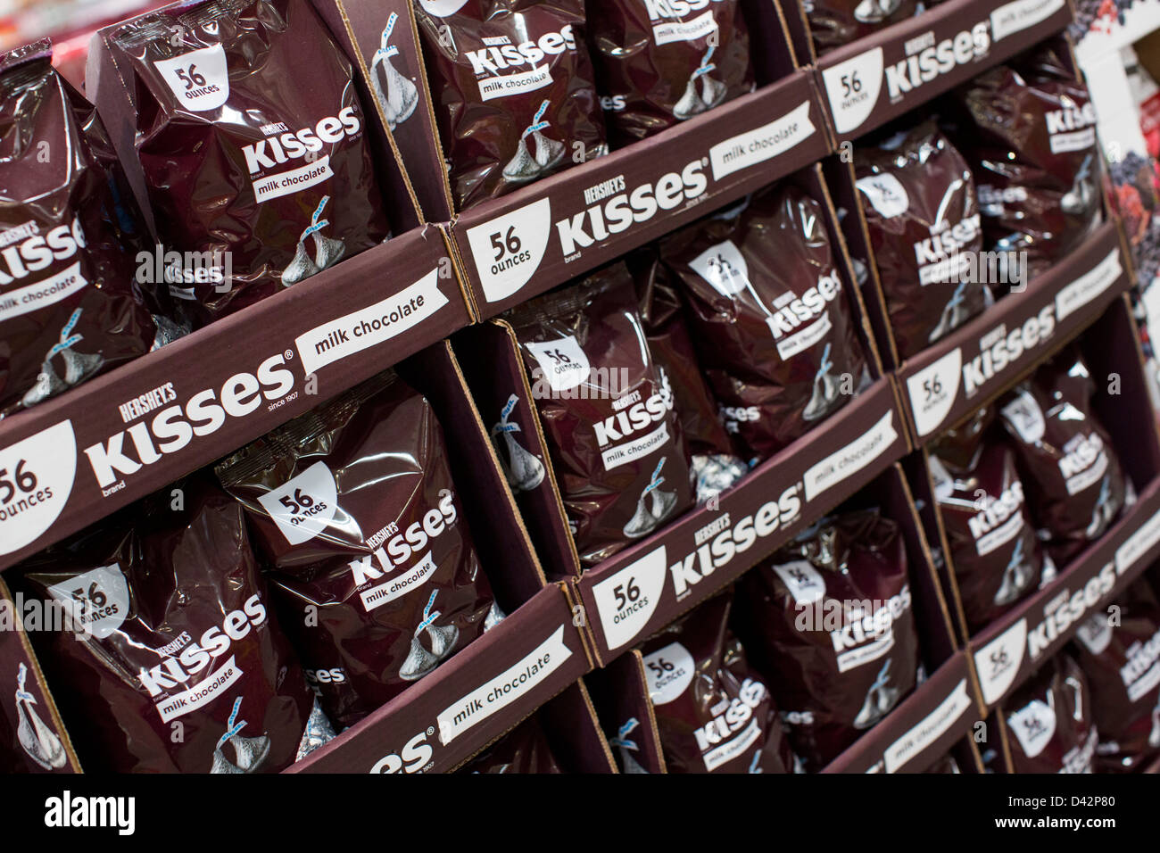 Hershey's kisses en exhibición en un Costco Wholesale Warehouse Club