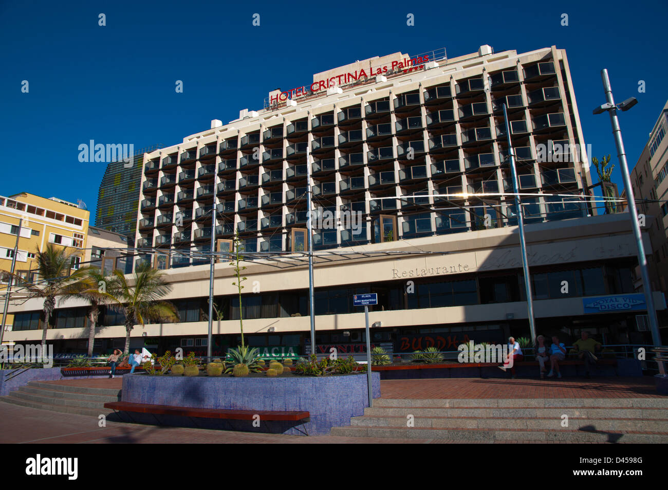 Hotel Cristina a lo largo de Paseo junto a la playa de Canteras promeande  distrito de Santa Catalina de la ciudad de Las Palmas de Gran Canaria España  Fotografía de stock -