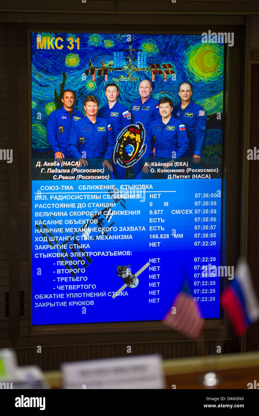 31 expedición Soyuz TMA-04M el acoplamiento a la ISS (201205170006HQ). Foto de stock