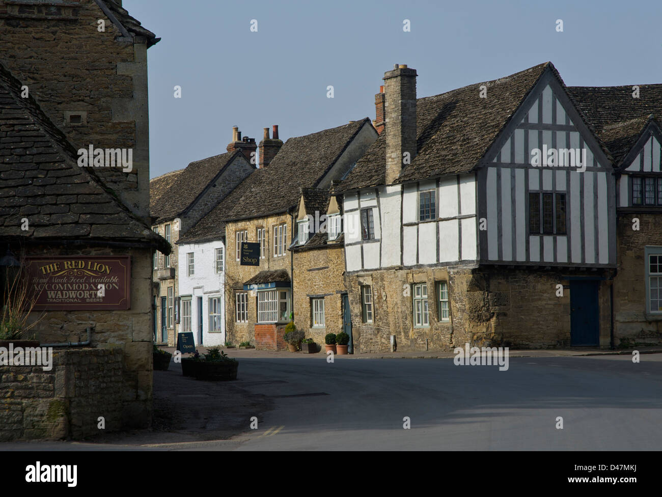 El histórico pueblo de Lacock, Wiltshire, Inglaterra Foto de stock