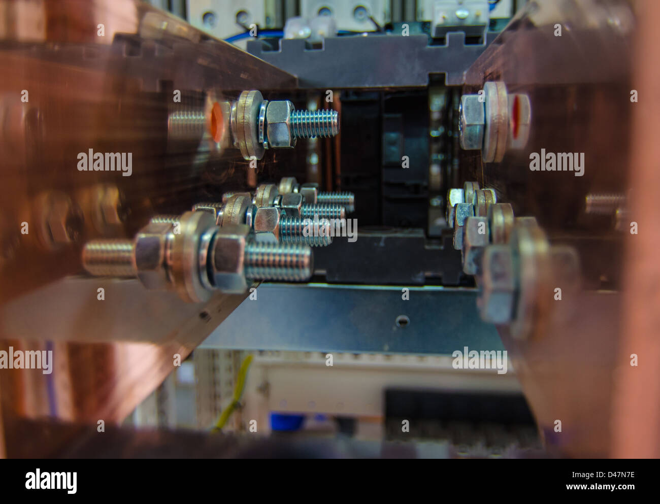 Barra de bus de cobre utilizado para conexión eléctrica electrica
