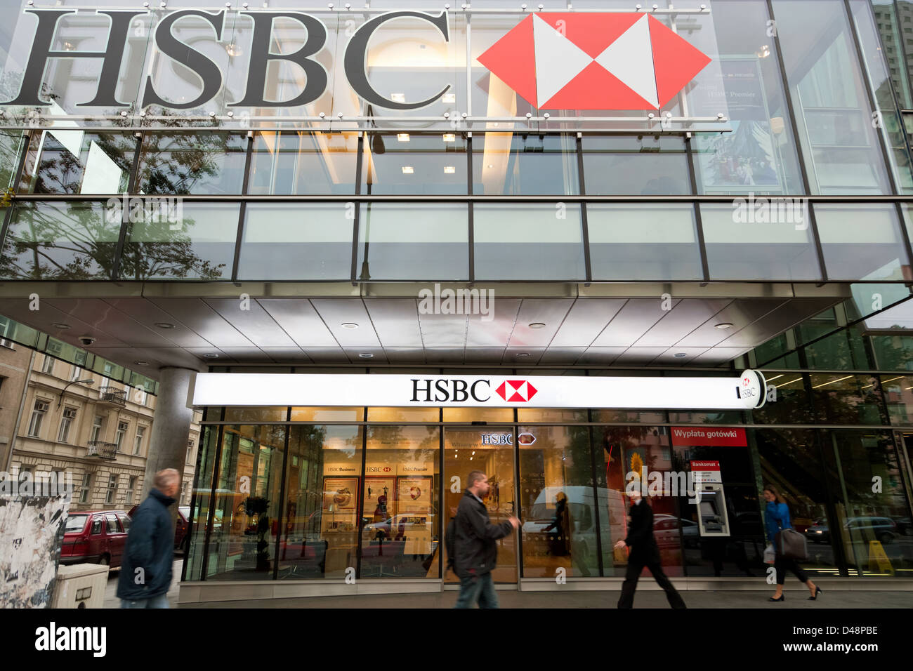Logotipo de hsbc y sucursal bancaria fotografías e imágenes de alta