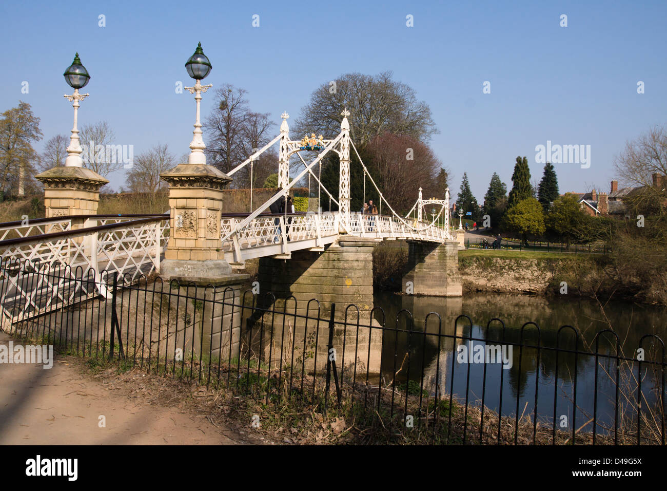 Hereford, La Victoria puente colgante sobre el río Wye. Foto de stock