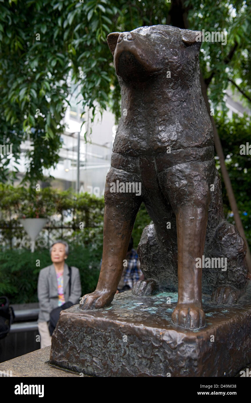 Estatua del perro hachiko fotografías e imágenes de alta resolución Alamy