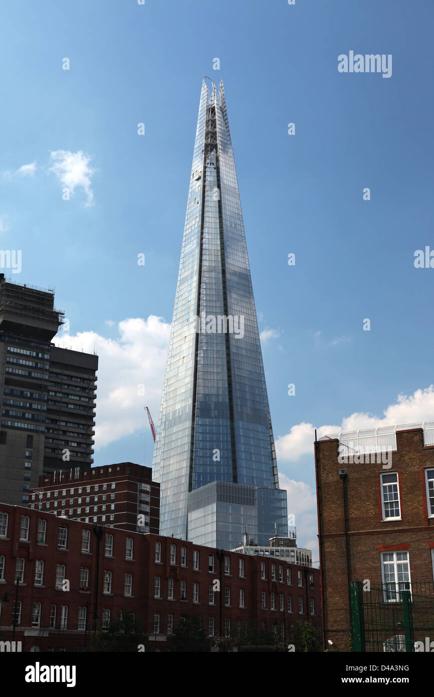 El Shard, por Renzo Piano, es un rascacielos de 95 pisos en el centro de  Londres Fotografía de stock - Alamy