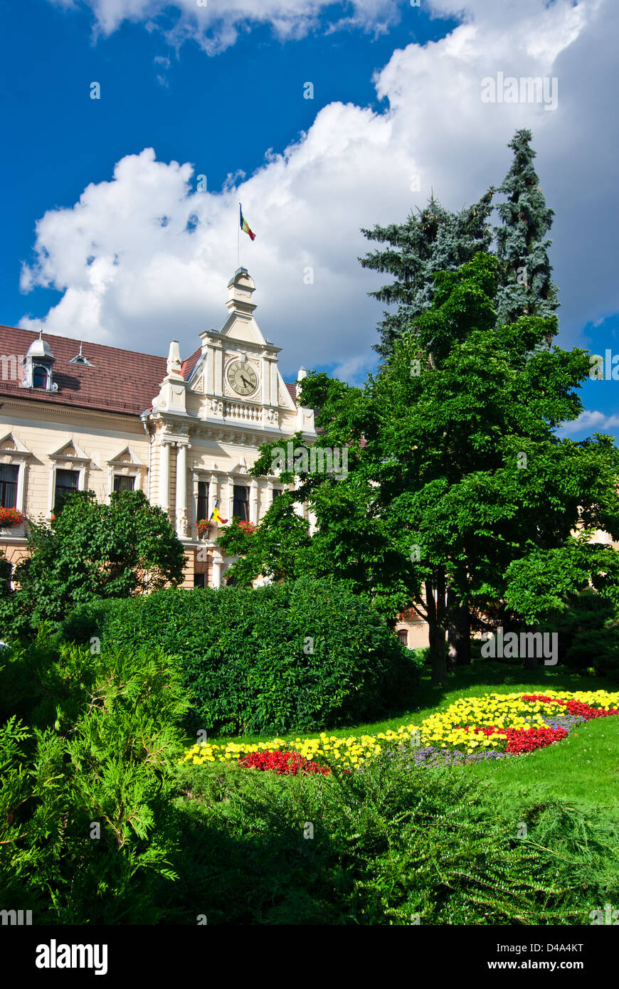 Brasov, Transilvania, Rumania: el Ayuntamiento de la ciudad, arquitectura de estilo neobarroco, desde el siglo XIX Foto de stock