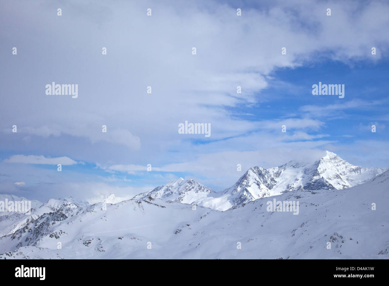 El macizo del Mont Blanc, de La Plagne, Alpes Franceses, Savoie, Francia, Europa Foto de stock