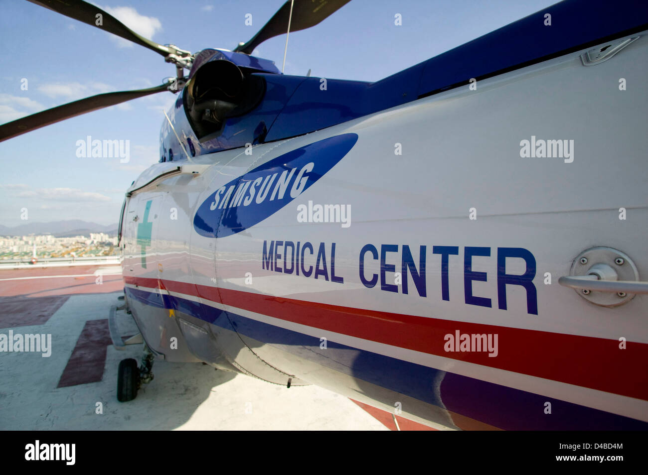 El servicio de ambulancia aérea en el Samsung Medical Center Foto de stock