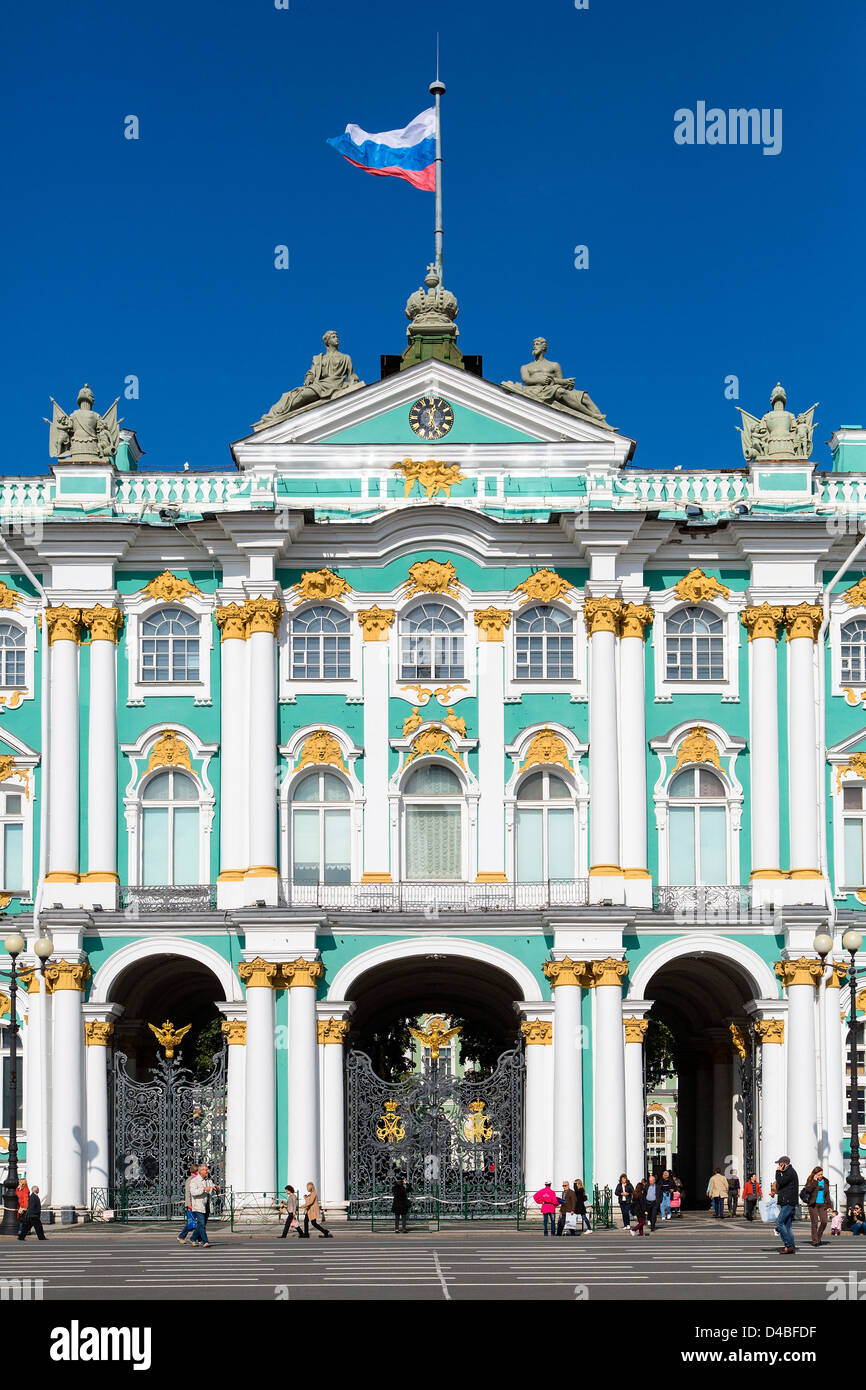 San Petersburgo, la plaza del palacio y el Hermitage Foto de stock