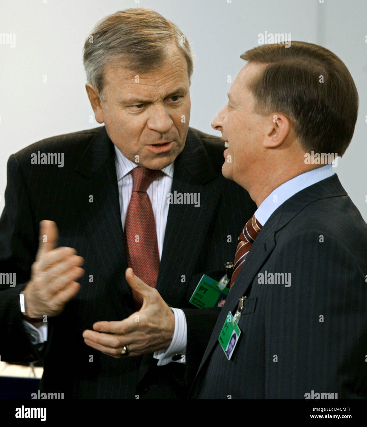 Primer secretario general de la otan fotografías e imágenes de alta