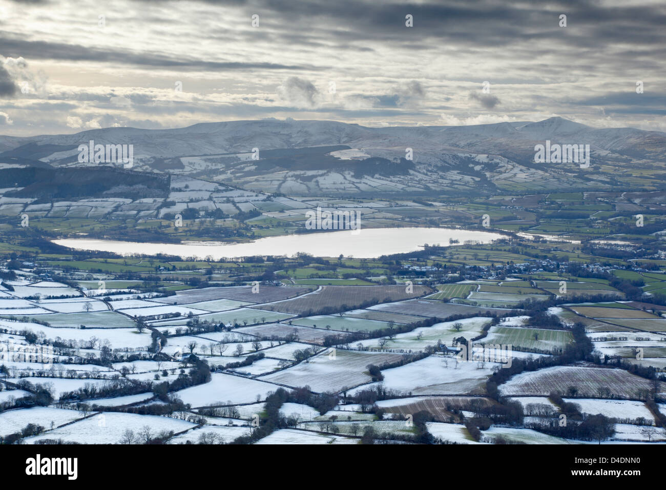 Llangorse Lago. Parque Nacional de Brecon Beacons. Powys. País de Gales. En el Reino Unido. Foto de stock