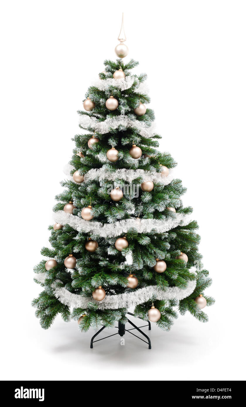 Árbol de navidad artificial aislado en blanco, decorado con oro y plata garland Fotografía de stock - Alamy
