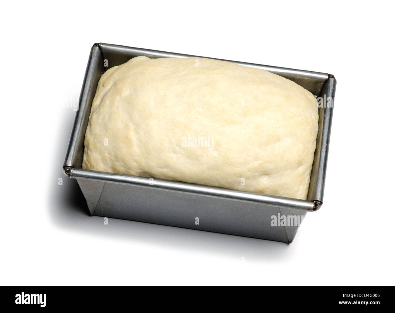 Pan blanco una pasta hecha con harina sin blanquear orgánica subido y listo para entrar en el horno Foto de stock