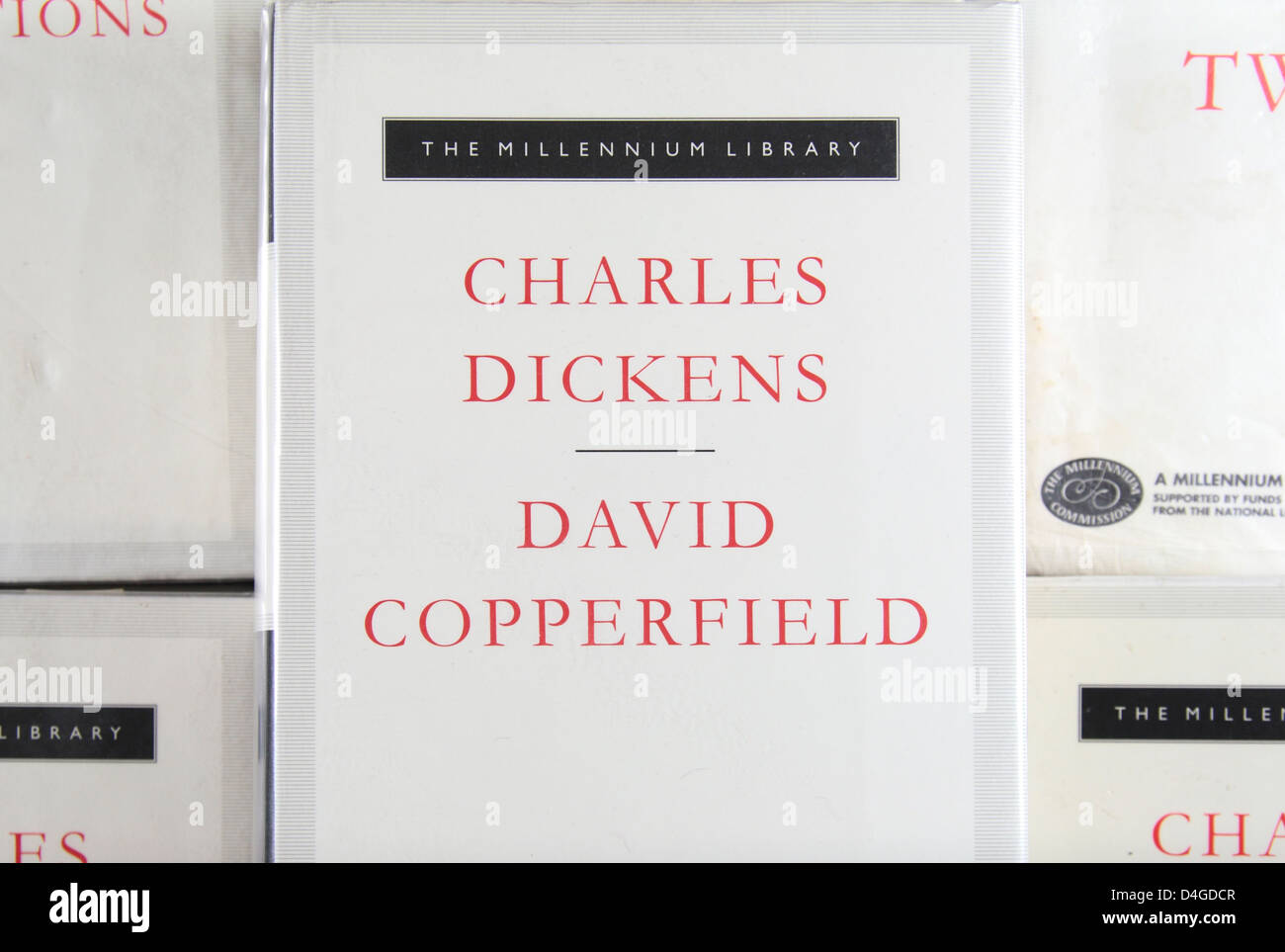 Cierre la cubierta de un libro de 'David Copperfield' por Charles Dickens Everyman, parte de la colección del Proyecto del Milenio. Foto de stock