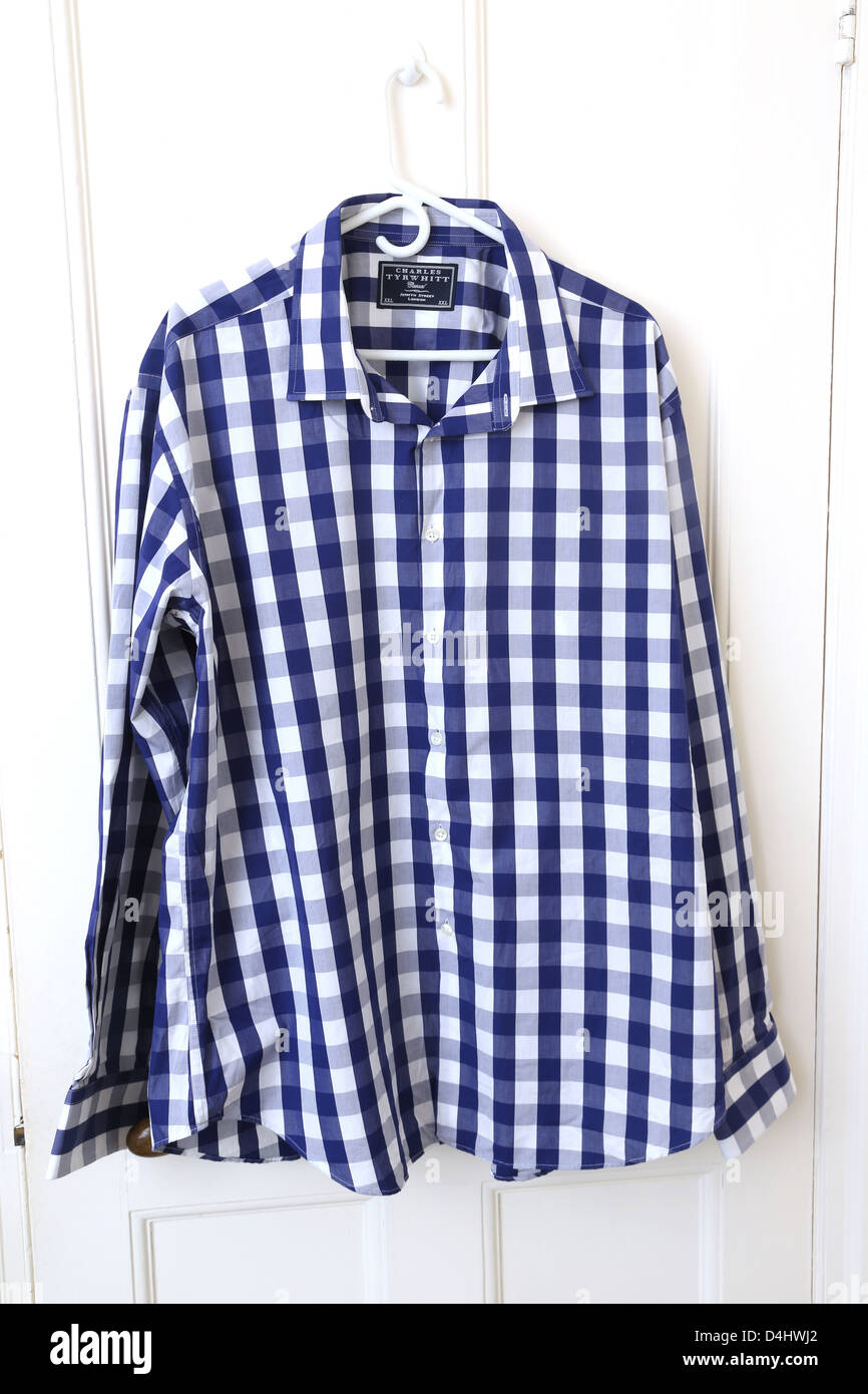 Charles Tyrwhitt camisa a cuadros azules y blancos Fotografía de stock Alamy