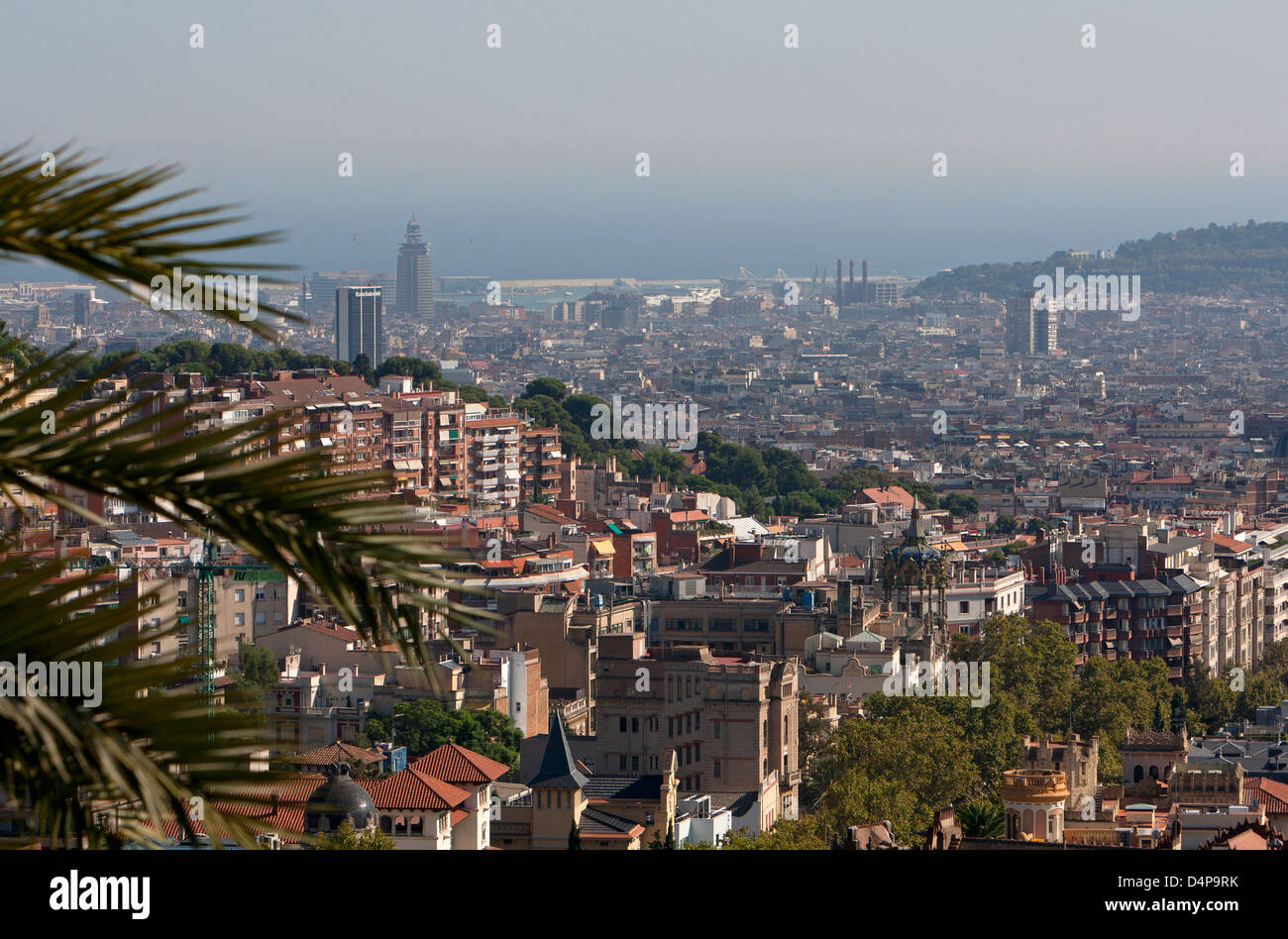 Barcelona, España, la niebla de la mañana en Barcelona Foto de stock