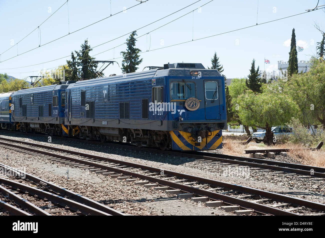 El Blue Train en el Karoo, en Sudáfrica Matjiesfontein famoso y lujoso tren Sudafricano Foto de stock