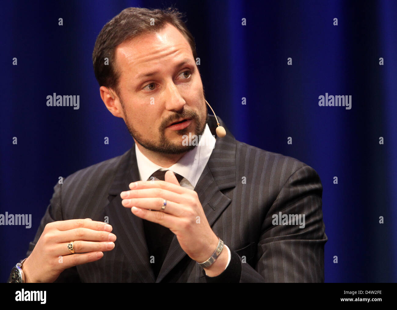 Kronprinz Haakon von Norwegen nimmt am Samstag (12.12.2009) im Rahmen der Klimakonferenz-ONU en Kopenhagen ian einer unter Veranstaltung Titel 'Green' brillante teil. En der Woche kommenden geht Die Hauptstadt der dänischen Weltklimakonferenz en in die entscheidende fase. Foto: Kay Nietfeld dpa Foto de stock