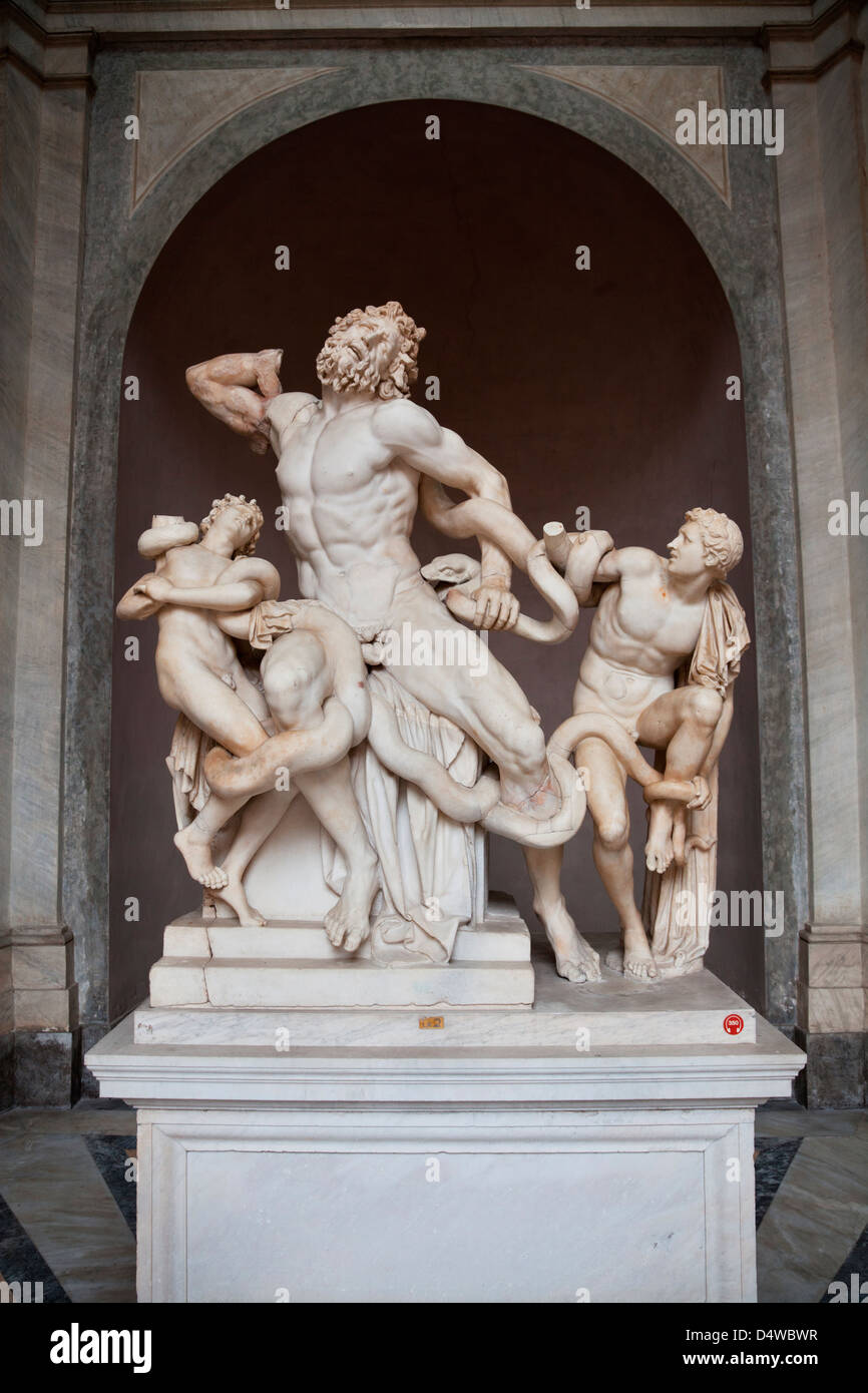 La escultura Laocoonte en los museos del Vaticano, Roma, Italia Foto de stock