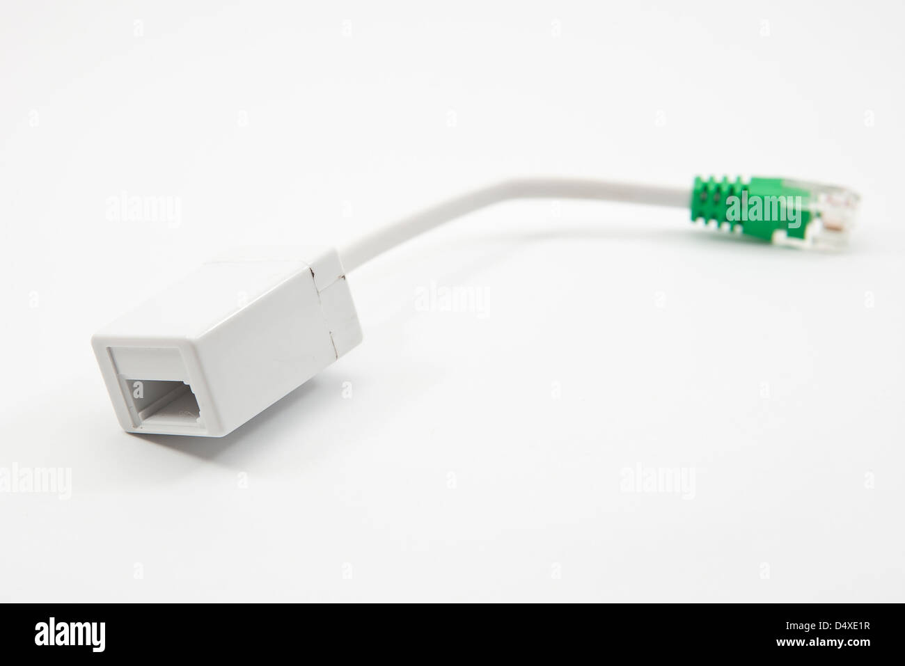 Filtro de línea ADSL en -para el acceso a Internet de banda ancha vía  teléfono BT Fotografía de stock - Alamy