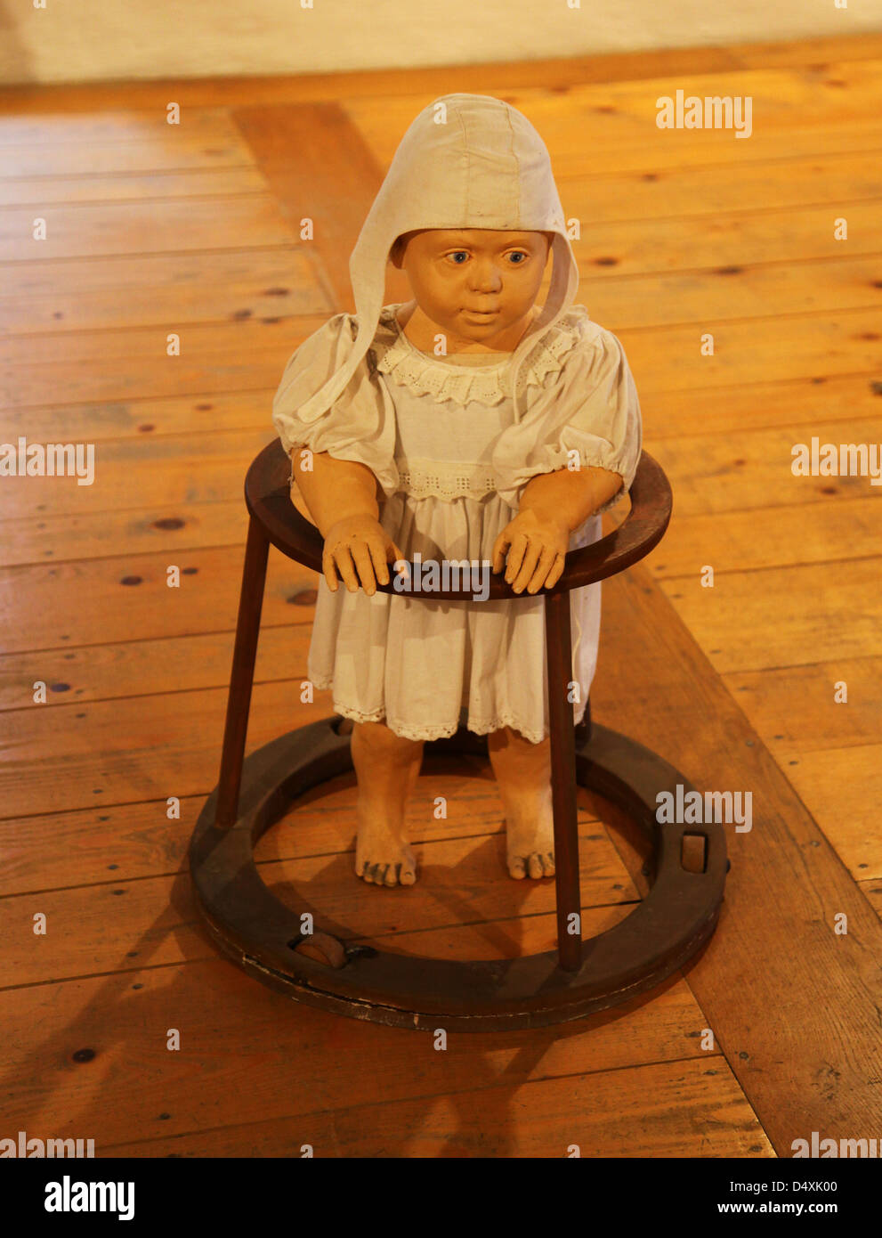 suicidio aguacero Boda Medieval baby fotografías e imágenes de alta resolución - Alamy