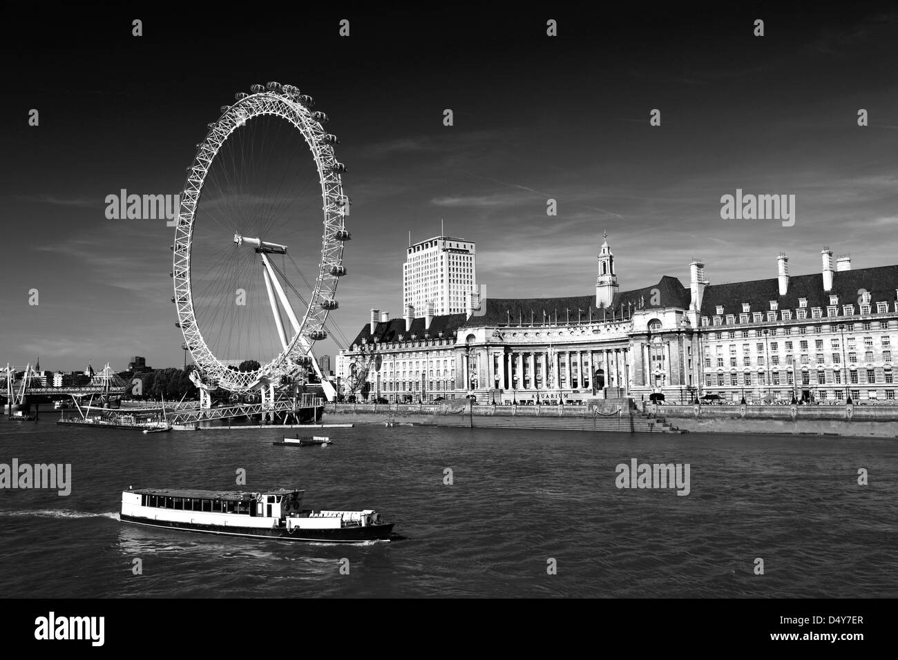 Verano, British Airways London Eye, la Noria del Milenio, South Bank, el río Támesis, Lambeth, Londres, Inglaterra Foto de stock