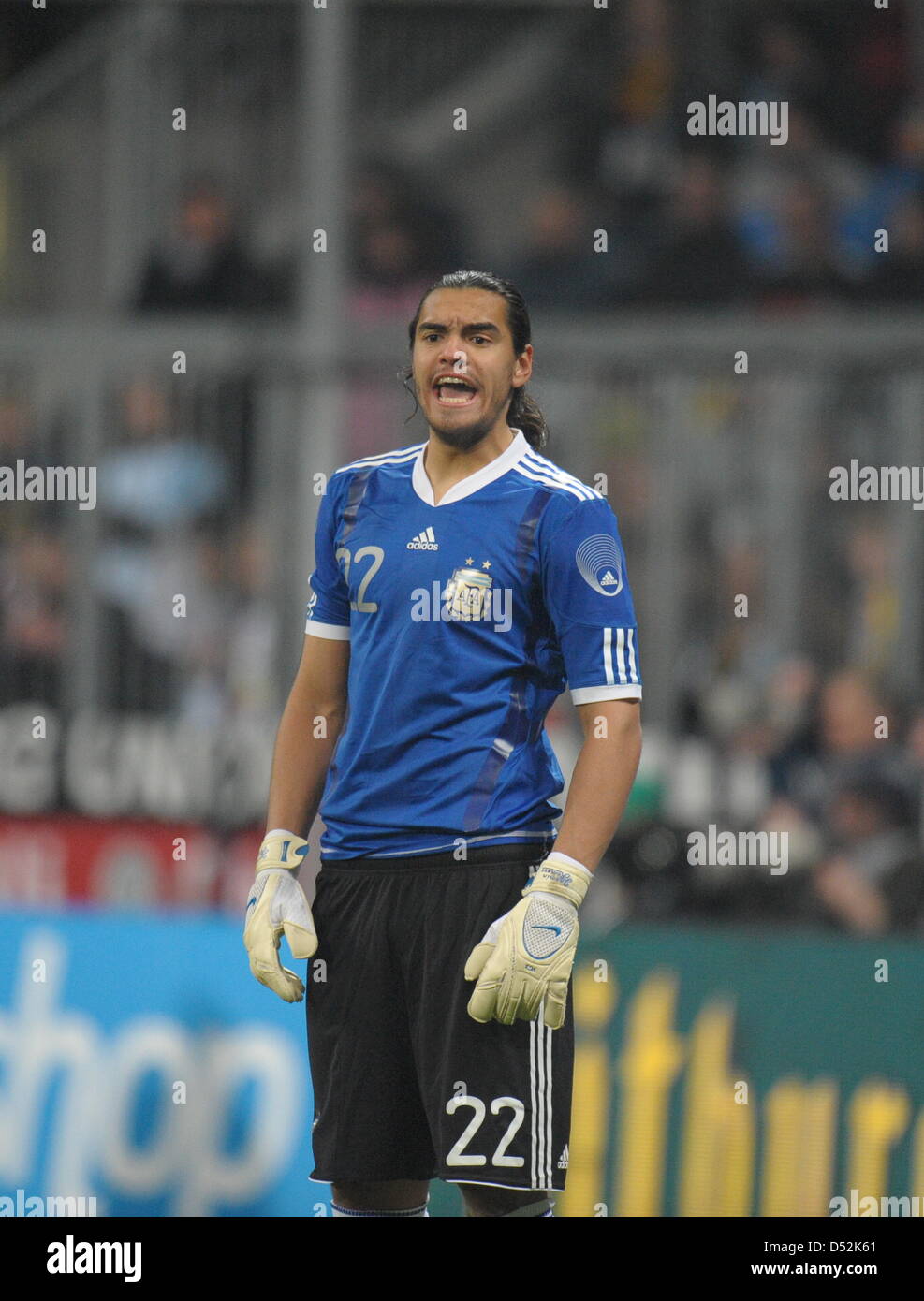 El Argentino Sergio Romero Durante El Partido De Alemania Vs Argentina Al Estadio Allianzarena En Munich Alemania El 03 De Marzo De 2010 Argentina Gano El Partido Por 1 0 Foto Ronald Wittek