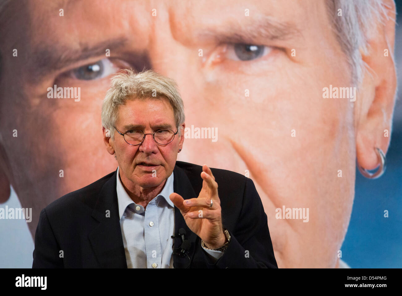 El actor Harrison Ford, habla durante un evento de pilotos civiles en el Capitolio en Washington, DC. Foto de stock