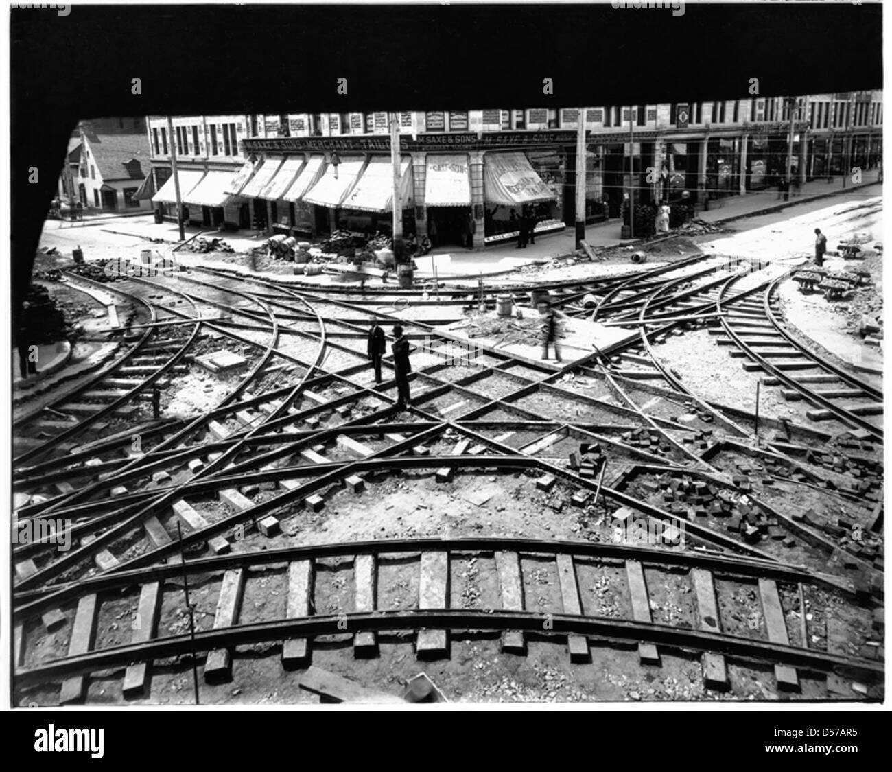 Cruce de tranvía en construcción, Ste. Santa Catalina y San Lorenzo, Montreal, QC, 1893 Foto de stock
