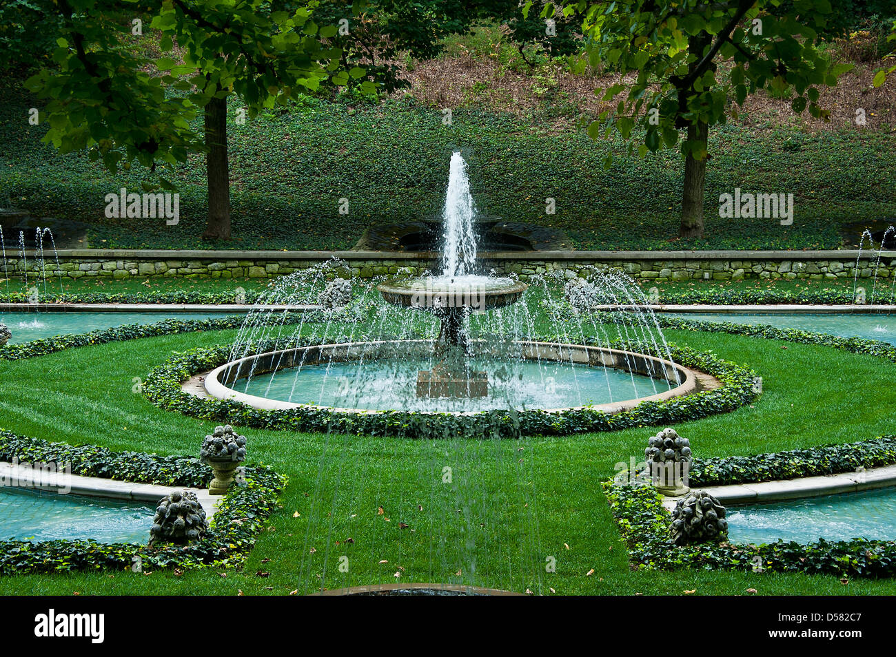 El jardín de agua italiana, Longwood Gardens, Pennsylvania, EE.UU. Foto de stock