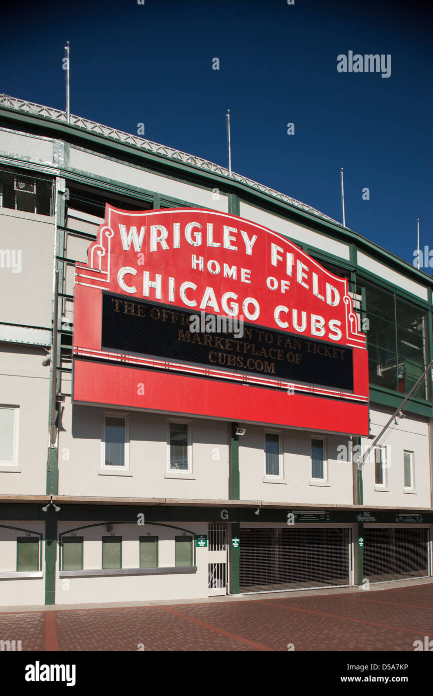 CHICAGO CUBS ENTRADA PRINCIPAL MARQUESINA Wrigley Field, el estadio de béisbol (©Zachary Taylor Davis 1914) de Chicago, Illinois, EE.UU. Foto de stock