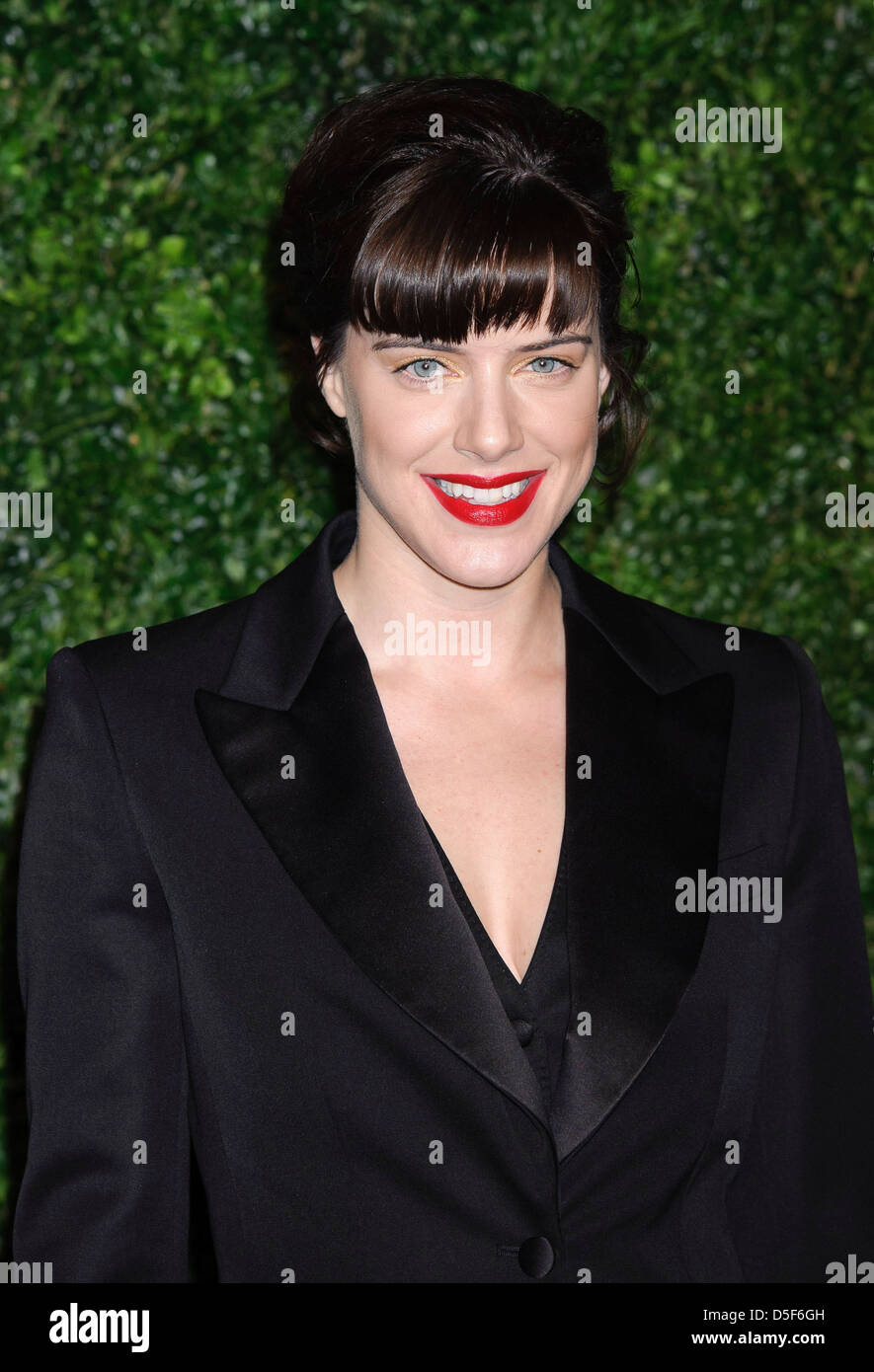 Michelle Ryan vistos en la 58ª London Evening Standard Theatre Awards. Foto de stock