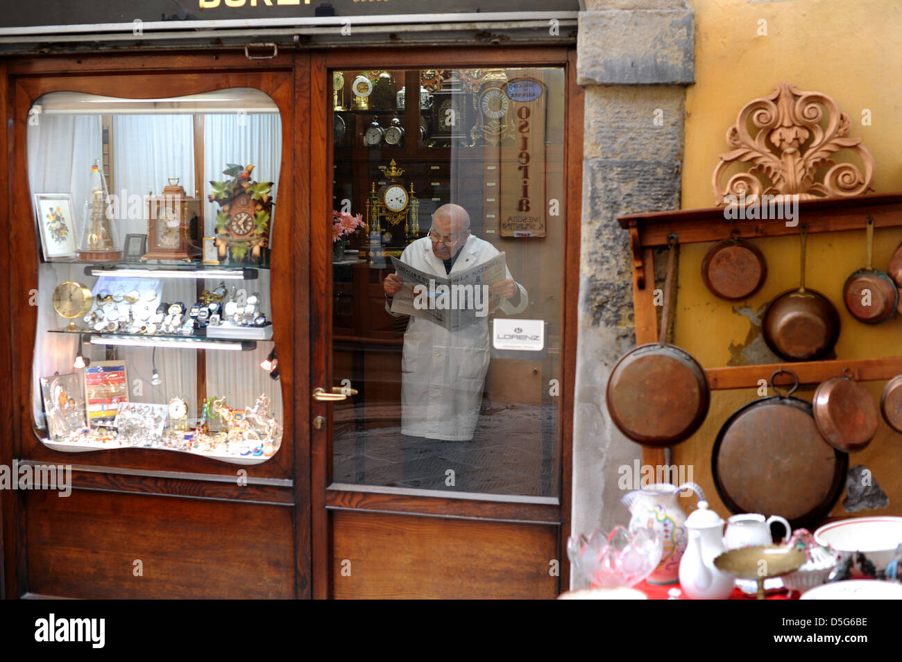 Comerciante de antigüedades Arezzo, Italia Foto de stock