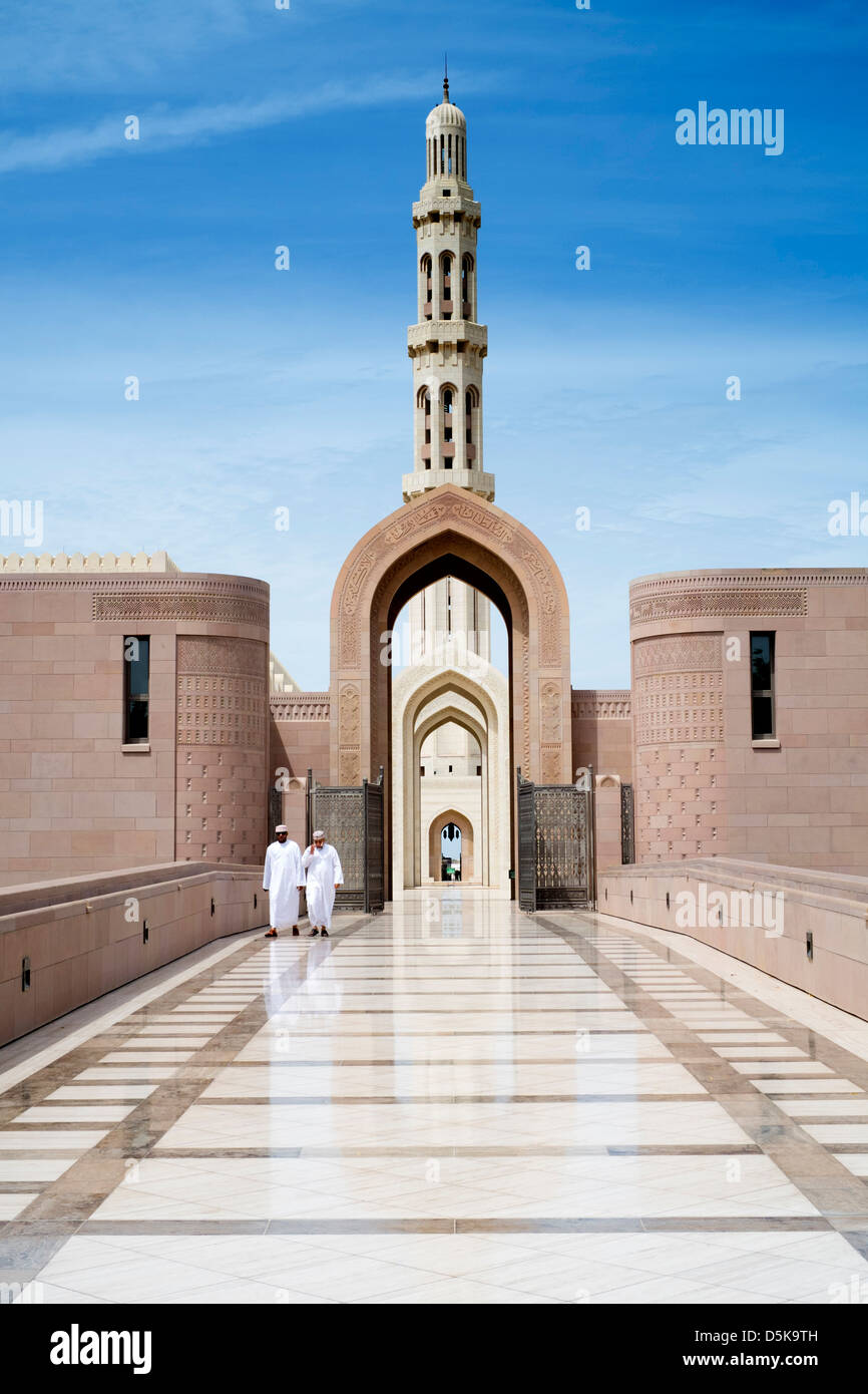 Gran Mezquita Sultan Qaboos en Muscat, Omán, Oriente Medio Foto de stock