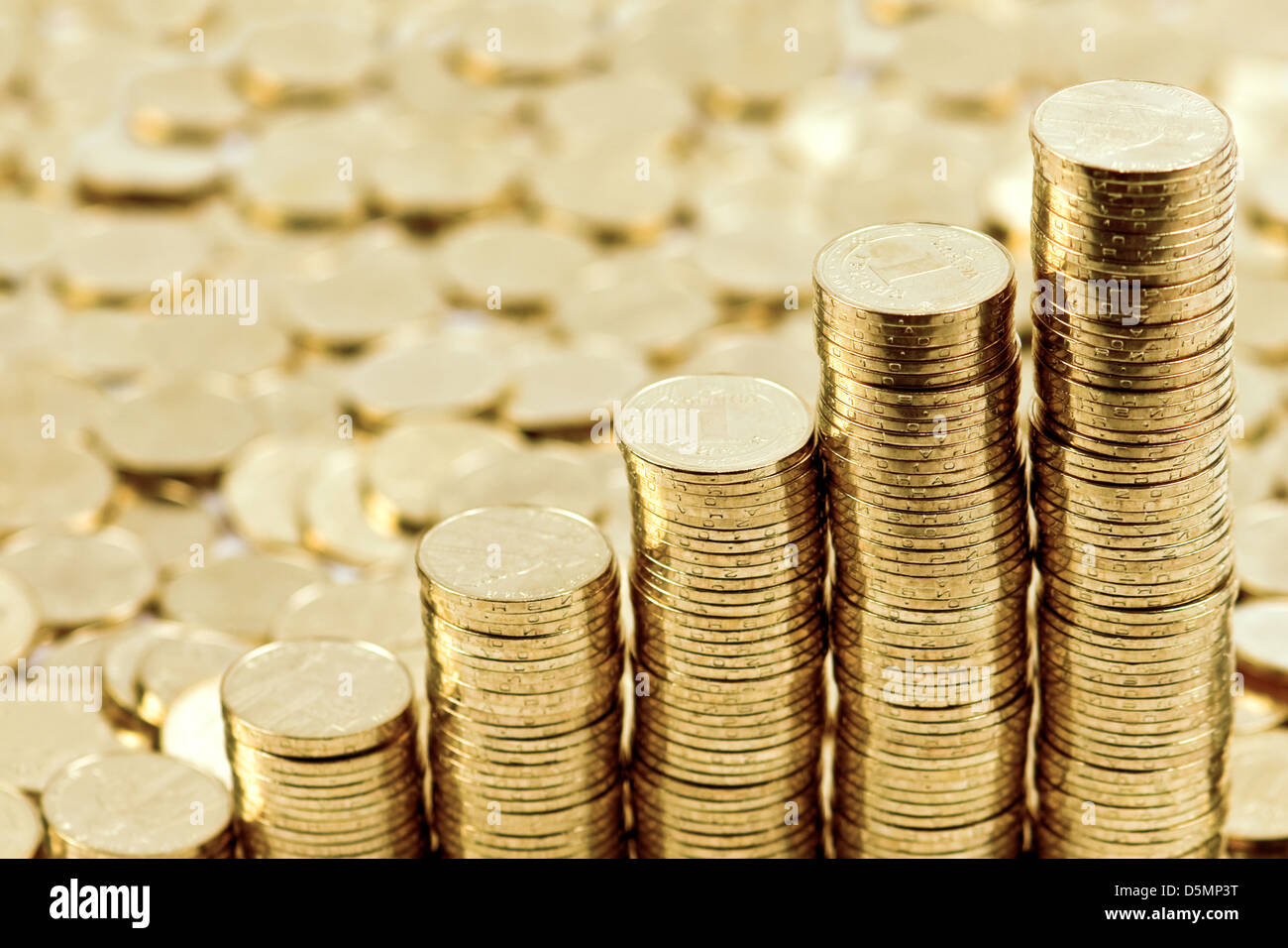 Concepto de negocio de monedas de oro Foto de stock
