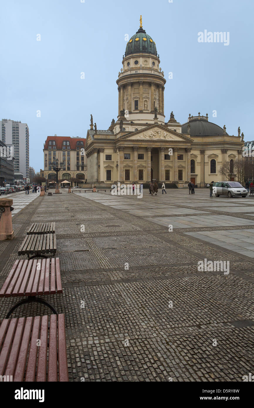Gendarmenmarkt con la iglesia Foto de stock