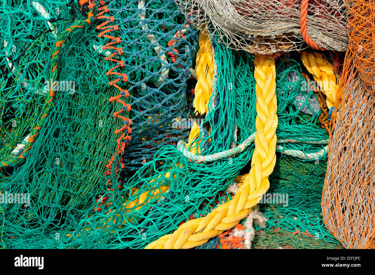 Whitstable, Kent, Inglaterra, Reino Unido. Redes de Pesca en el puerto. Foto de stock