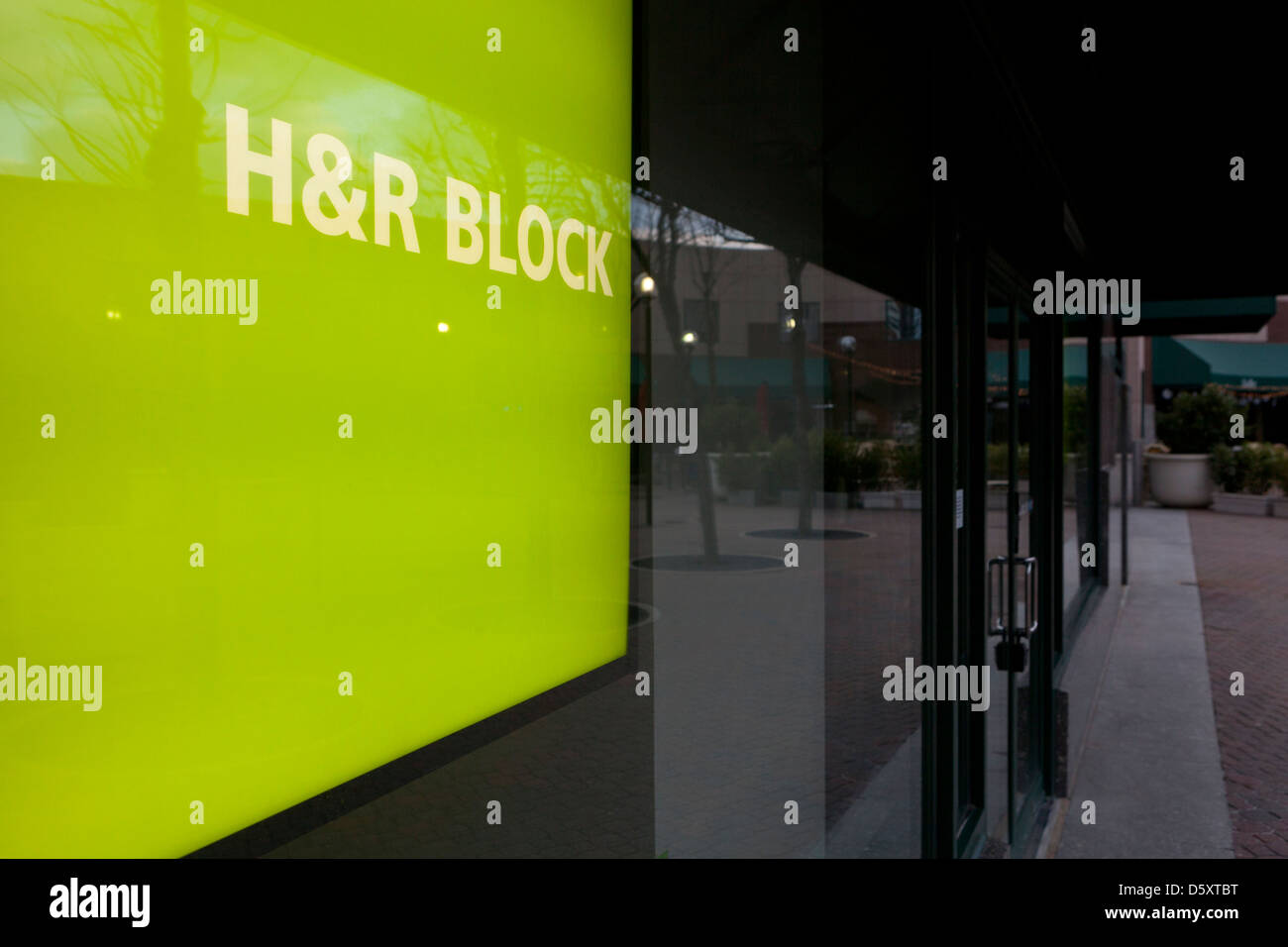 H&R Block retail store Foto de stock