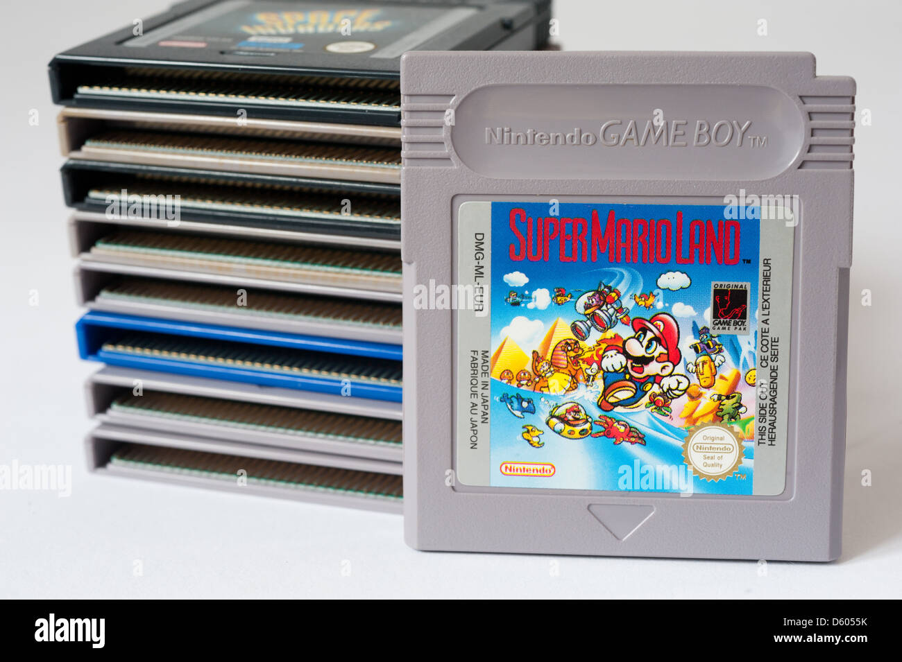 Los cartuchos de la Game Boy de Nintendo Fotografía de stock - Alamy