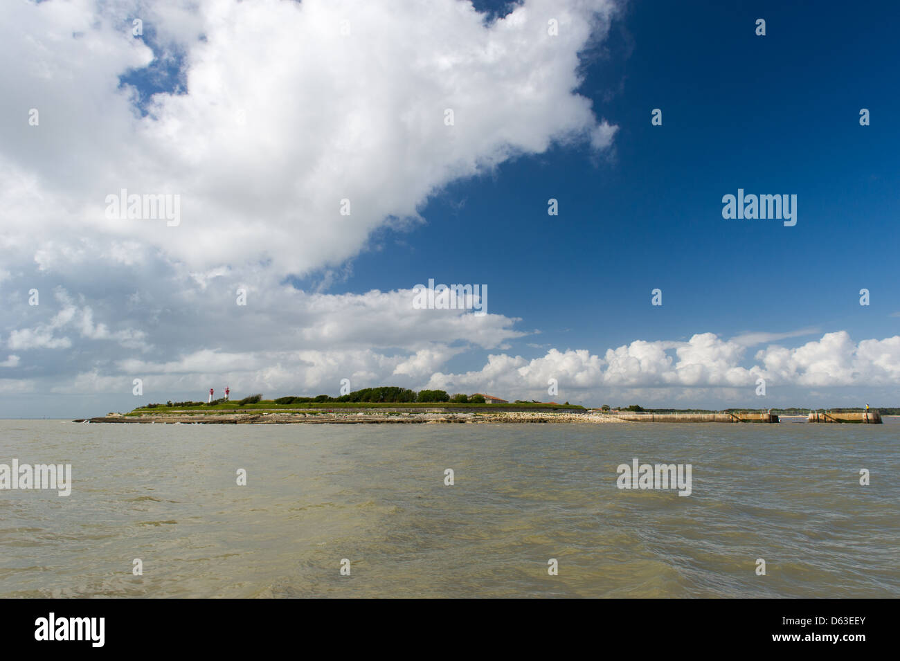 Enfermos de la isla de Ré con faros en Francia Foto de stock