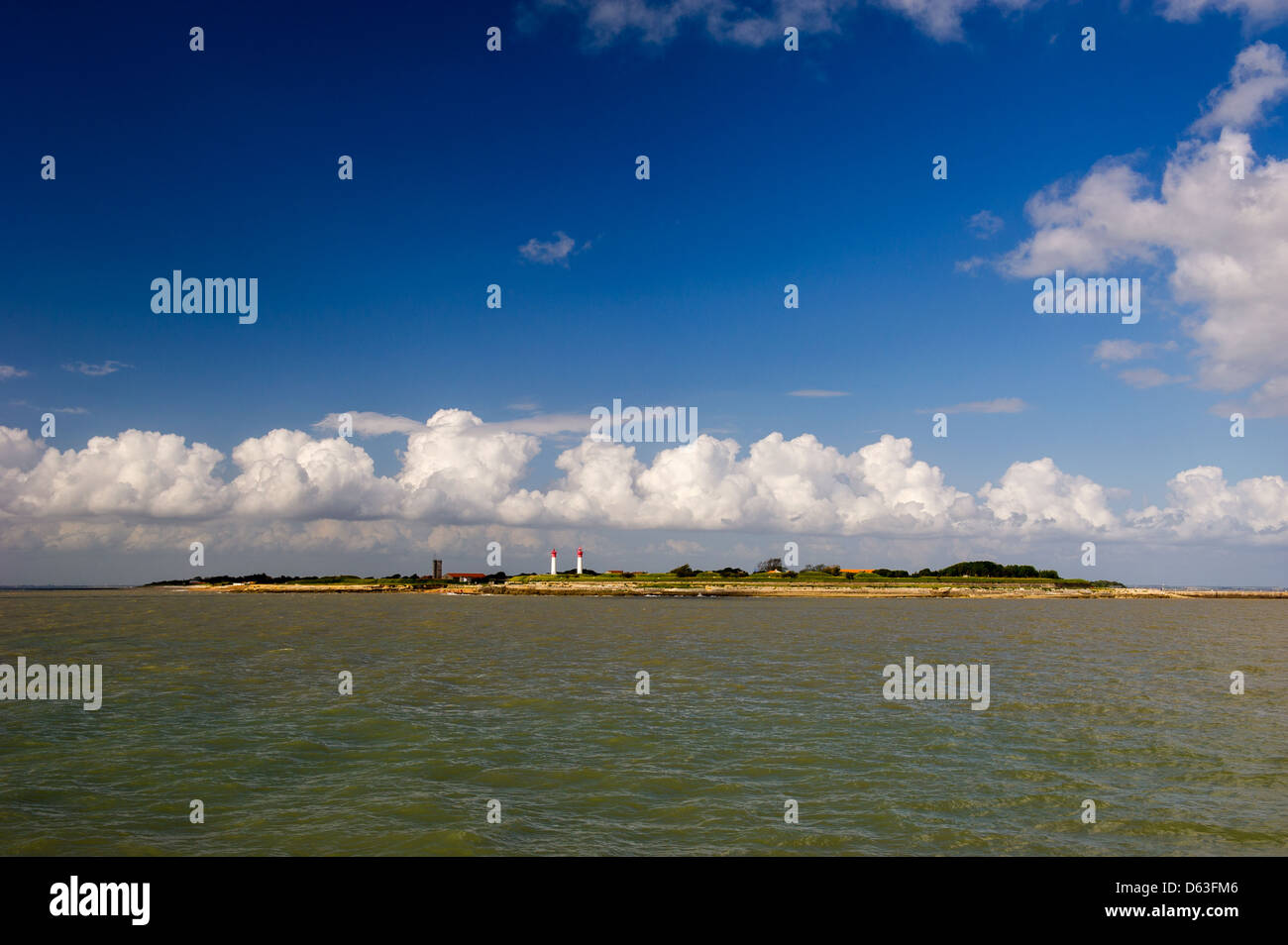 Enfermos de la isla de Ré con faros en Francia Foto de stock